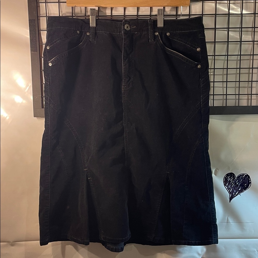 Jeanstar - velour stretchy black skirt with pockets